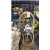 Image 1 : GRACO EM 390 PAINT SPRAYER