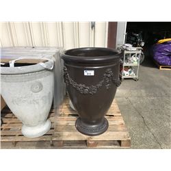 LARGE GARDEN STONE FLUTED CEMENT PLANTER