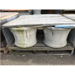 4 SHORT ROUND FLUTED CEMENT GARDEN STONE PLANTERS