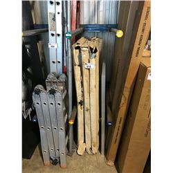 4 METAL ACCESS DOORS