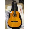 Image 1 : ACOUSTIC GUITAR AND CASE