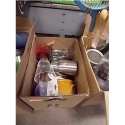 BOX OF HOUSEWARE