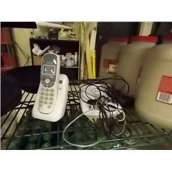 V-TECH CORDLESS PHONE WITH BASE