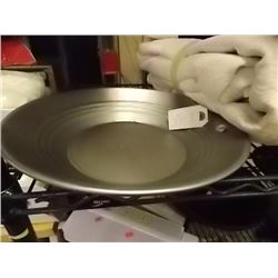 NEW GOLD PAN - ESTWING - METAL -
