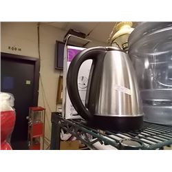 SALTON CORDLESS KETTLE