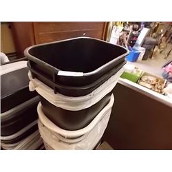 LOT OF 4 SMALL TO MEDIUM GARBAGE CANS