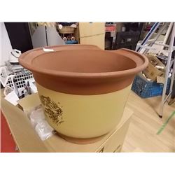 LARGE PLANT POT - as-is