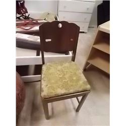 VINTAGE SIDE CHAIR