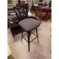 SWIVEL BAR STOOL