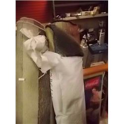 AREA CARPET - NEW COMTEMPORARY STRIPED CARPET -5X8