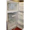 Image 2 : FRIGIDAIRE TOP FREEZER REFRIGERATOR