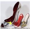 Image 1 : 3 LADIES SHOE ORNAMENTS
