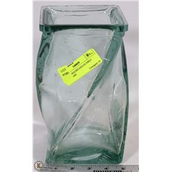 HEAVY ENGLISH COLLECTIBLE GLASS VASE