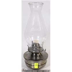 VINTAGE OIL LAMP