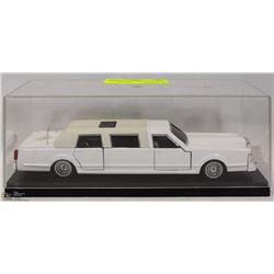 MAJORETTE DIE CAST LIMOUSINE SCALE 1:32 W/
