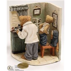 NORMAN ROCKWELL FIGURINE BEFORE THE SHOT