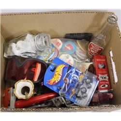 FLAT OF ASSORTED COLLECTIBLES