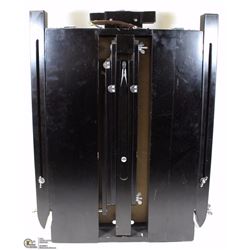 WOOD ARTISTS EASEL/STUDIO