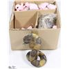 Image 1 : BOX OF FOUR COLLECTABLE PORCELAIN SNAKES
