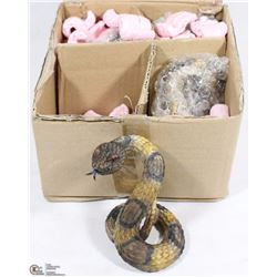 BOX OF FOUR COLLECTABLE PORCELAIN SNAKES
