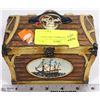 Image 1 : PIRATE MOTIF SMALL TREASURE BOX