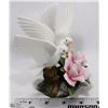 Image 1 : THE PORCELAIN GARDEN ENCHANTING WHITE DOVE