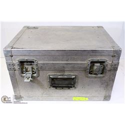 LOCKING ALUMINUM CASE 21” X 15”X 13”