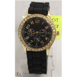 MENS FASHION WATCH WITH RUBBER BAND