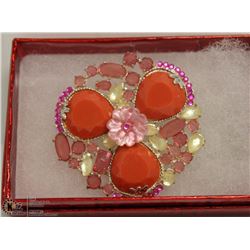 VINTAGE CORAL COLOURED BROOCH