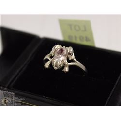 .925 SILVER FROG RING WITH GEMSTONE
