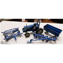 ERTL 1:16 SCALE FORD TRACTOR W/ ACCESSORIES