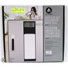 Image 1 : HOMETRENDS SUPER SLIM BODY DIGITAL SCALE