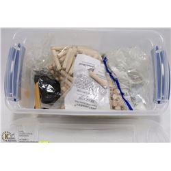 212) PLASTIC CONTAINER WITH EXPANDABLE DOWEL