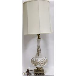 HOLLYWOOD REGENCY STYLE TABLE LAMP WITH BRASS BASE
