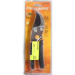 FISKARS PRUNERS