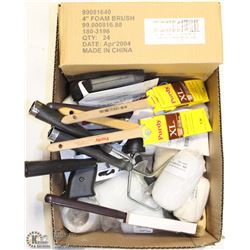 BOX OF PAINT BRUSHES