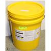 Image 1 : PAIL OF SPILFYTER KOLOR-SAFE DRY NEUTRALIZER