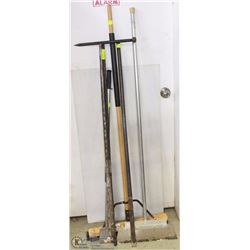 LOT WITH BROOM, SCRAPER, & PUSH BARS