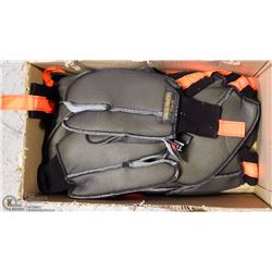 LOT OF 13 3M THERMAL BOND MITTS