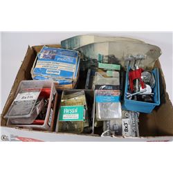 BOX OF ASST SCREWS/LAG SCREWS MISC