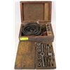 Image 1 : WOOD BOXES WITH TAP/DIE AND MISC