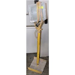 JOBSITE HALOGEN WORKLIGHT ON HOMEMADE-BASE