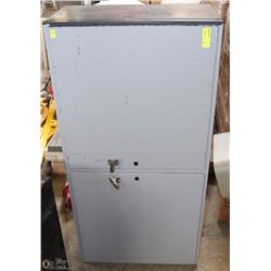 MOUNTABLE METAL CABINET WITH LATCHING DOORS