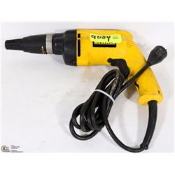 DEWALT DW257 DECK/DRYWALL SCREWDRIVER