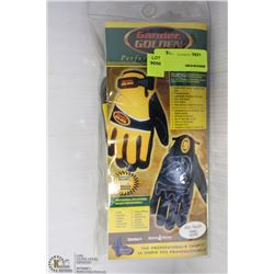 PAIR OF SMALL GANDER GOLDEN WORK GLOVES