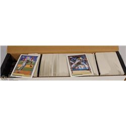 APPROX 600 TOPPS GOLD BASEBALL CARDS