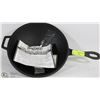 Image 1 : NEW BAYOU CLASSIC 12.5" CAST IRON WOK FOR STIR