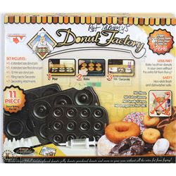 188) DONUT FACTORY SET AS SEEN ON TV. INCLUDES
