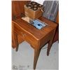 Image 1 : WOOD DOMESTIC SEWING MACHINE WITH CABINET