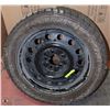 Image 1 : 215/55R17 WINTER TIRE